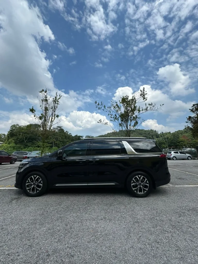 Kia Carnival For Rent 56