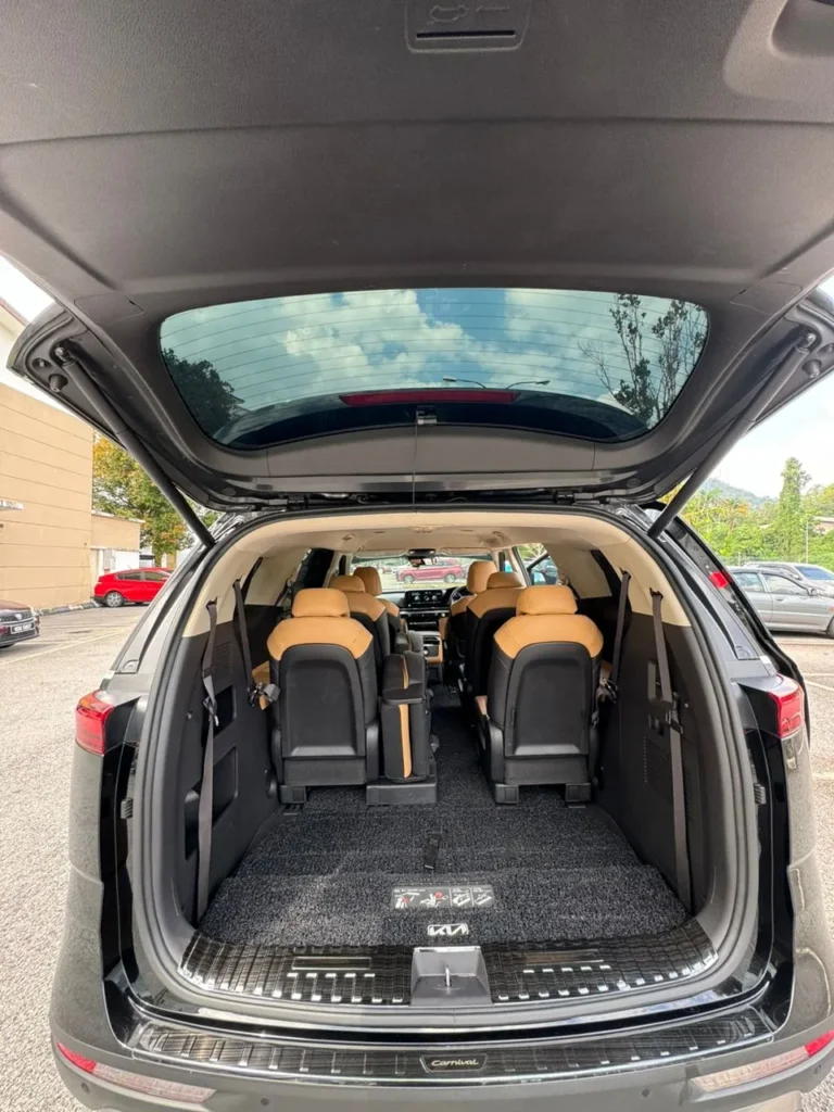 Kia Carnival For Rent 89